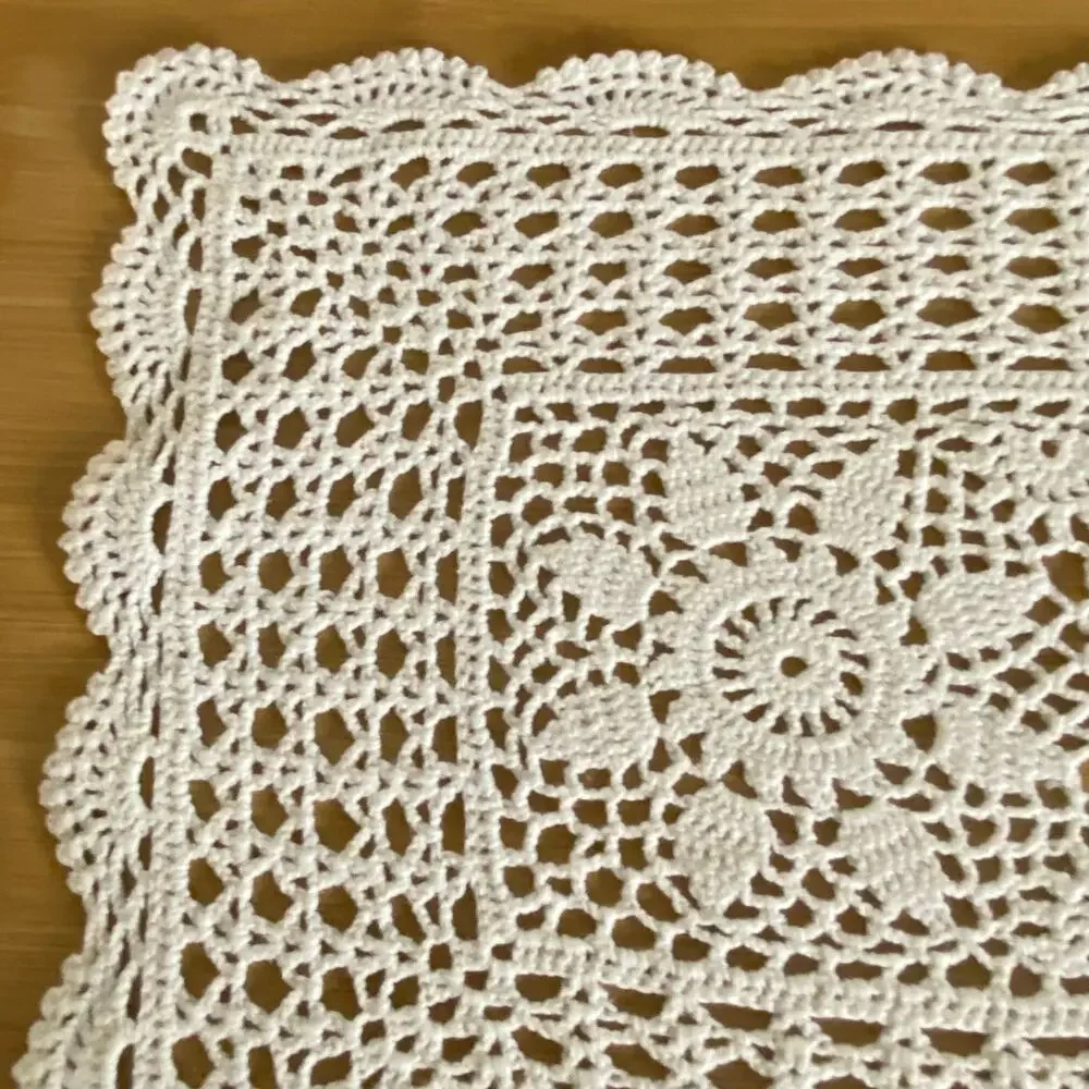 Vintage Handmade Crochet Lace Floral Rectangle Placemat 17x11in Cotton Scalloped